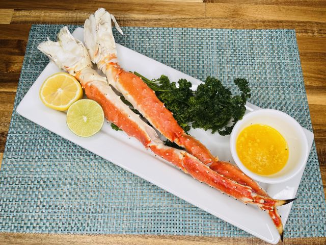 Jumbo Red King Crab Legs - Image 4
